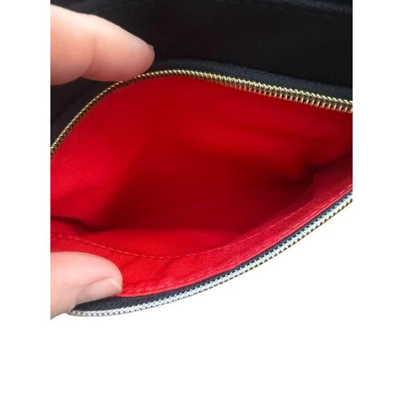 Dooney and Bourke North South Triple Zip Crossbody Black EUC - Picture 5 of 8